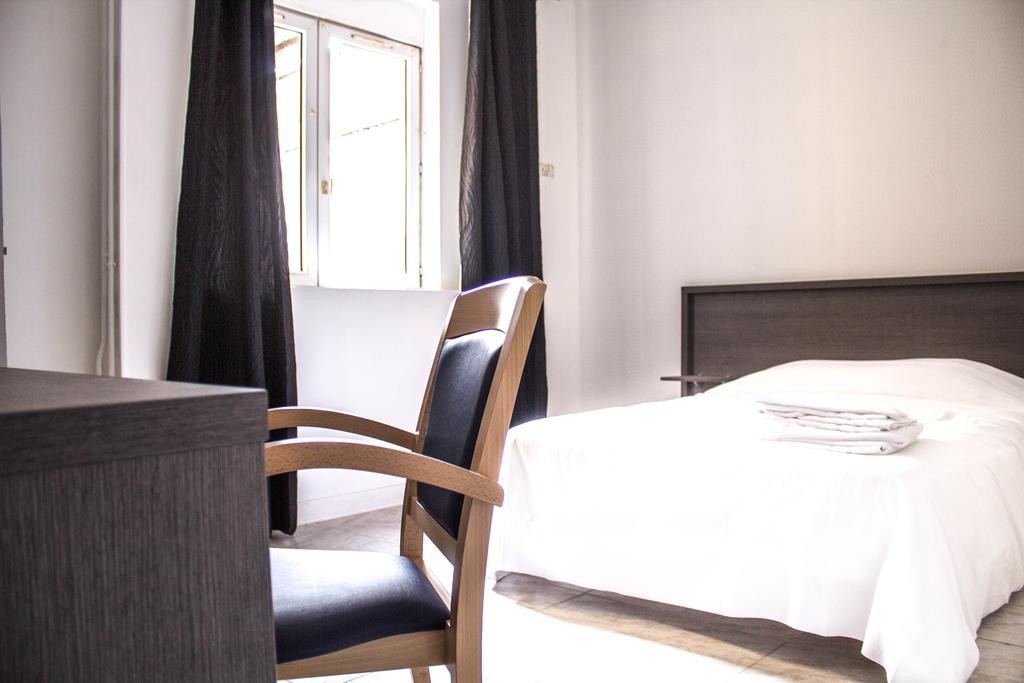 Hotel Le Jardin Lens Zimmer foto